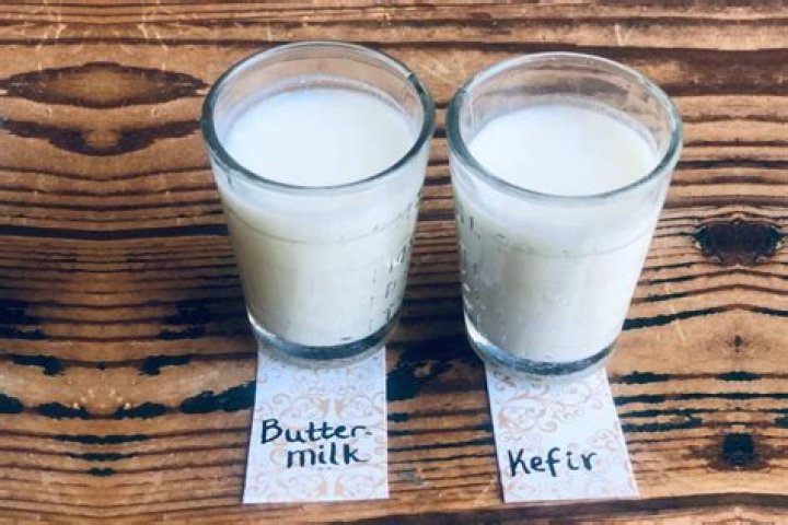 What is the Difference Between Buttermilk and Kefir